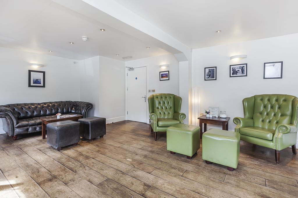 The Kilns Hotel ブレントウッド エクステリア 写真